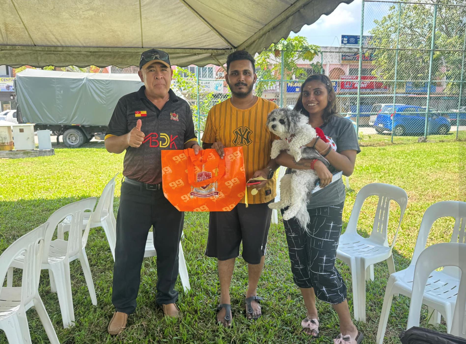 “these dogs are friendly!” klang city council offers free dog adoptions