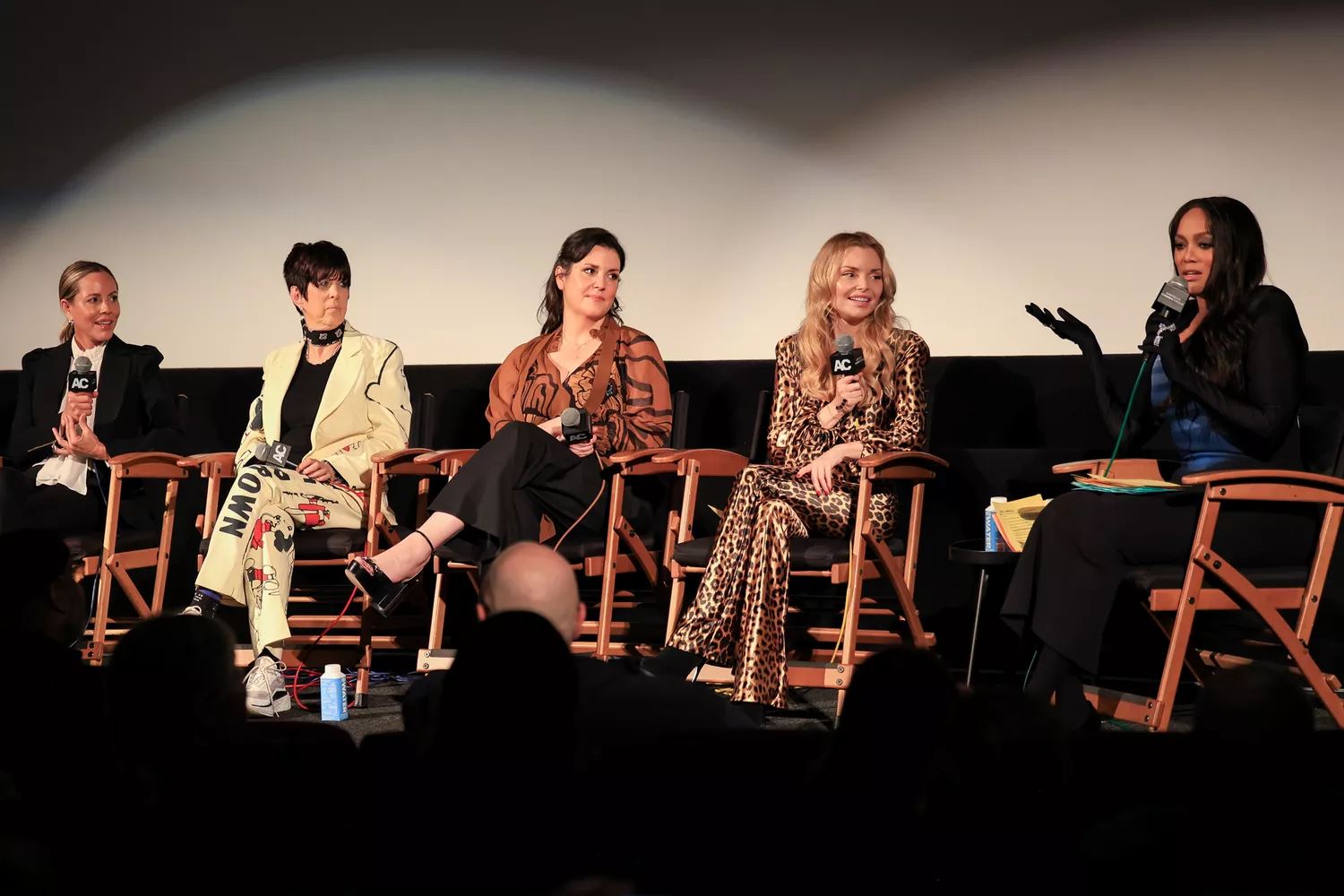 the coyotes are back! coyote ugly cast celebrates 25 years with special reunion