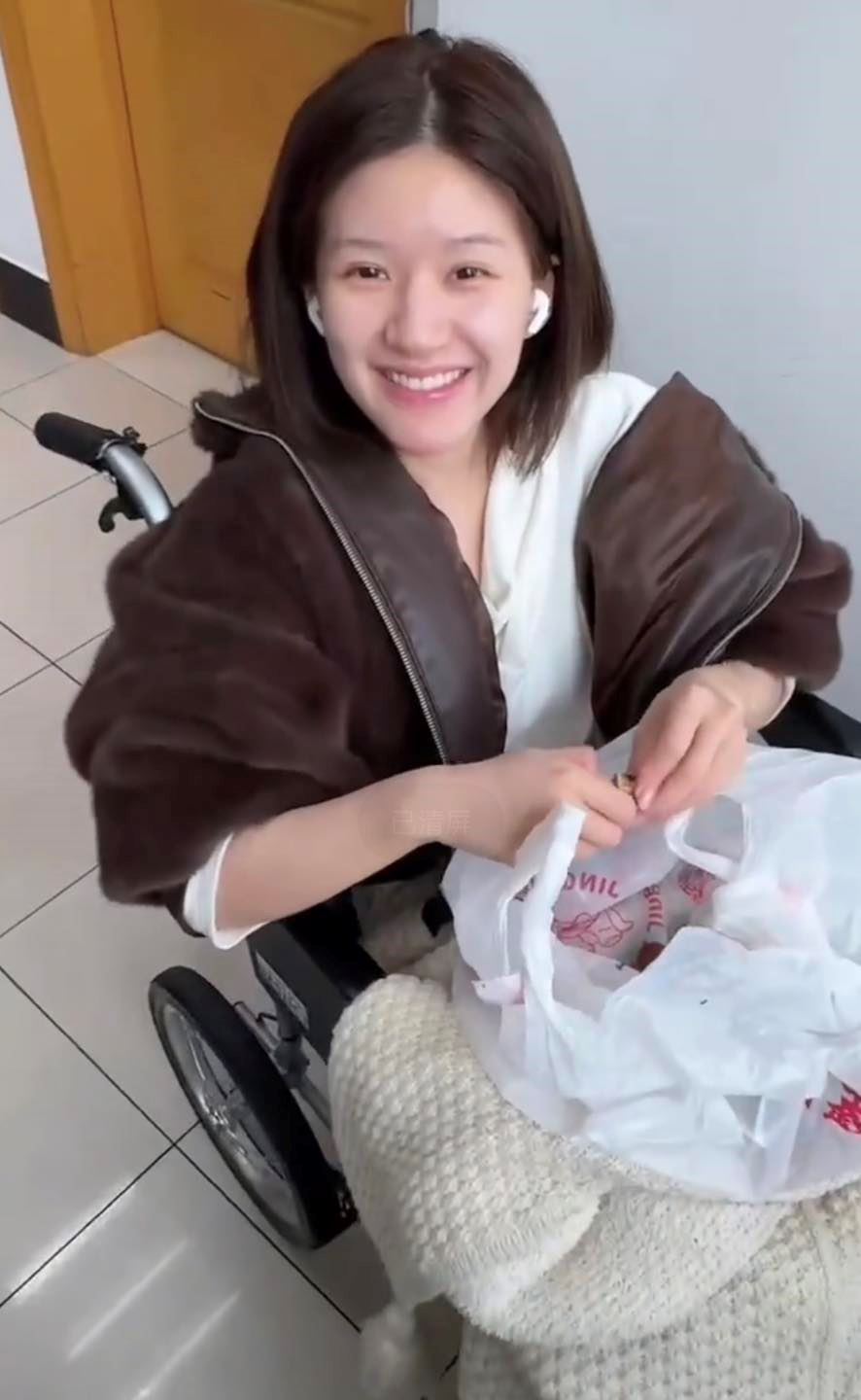 抑郁症5个躯体化症状❗赵露思:重视心理治疗很重要⚠️