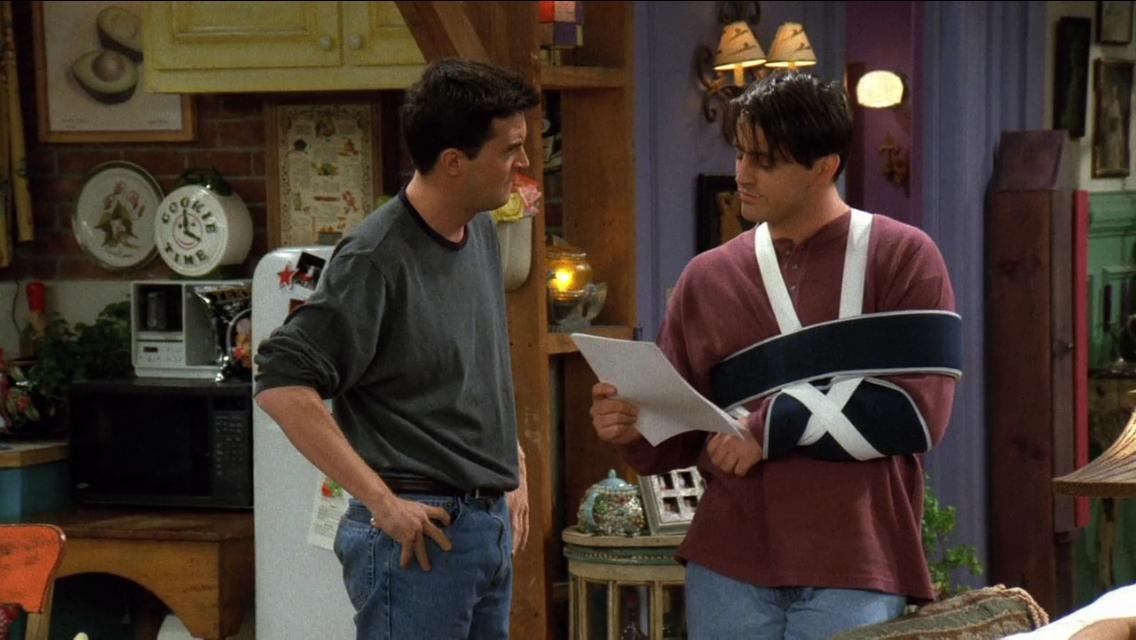 david schwimmer remembers the scary moment matt leblanc dislocated his shoulder during friends taping