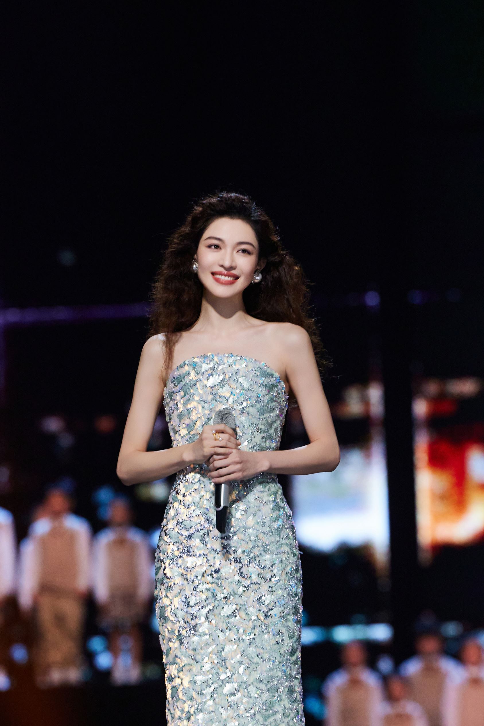 【声生不息大湾区季】钟楚曦、李施嬅等合唱《共同渡过》❗妆造仙气十足✨