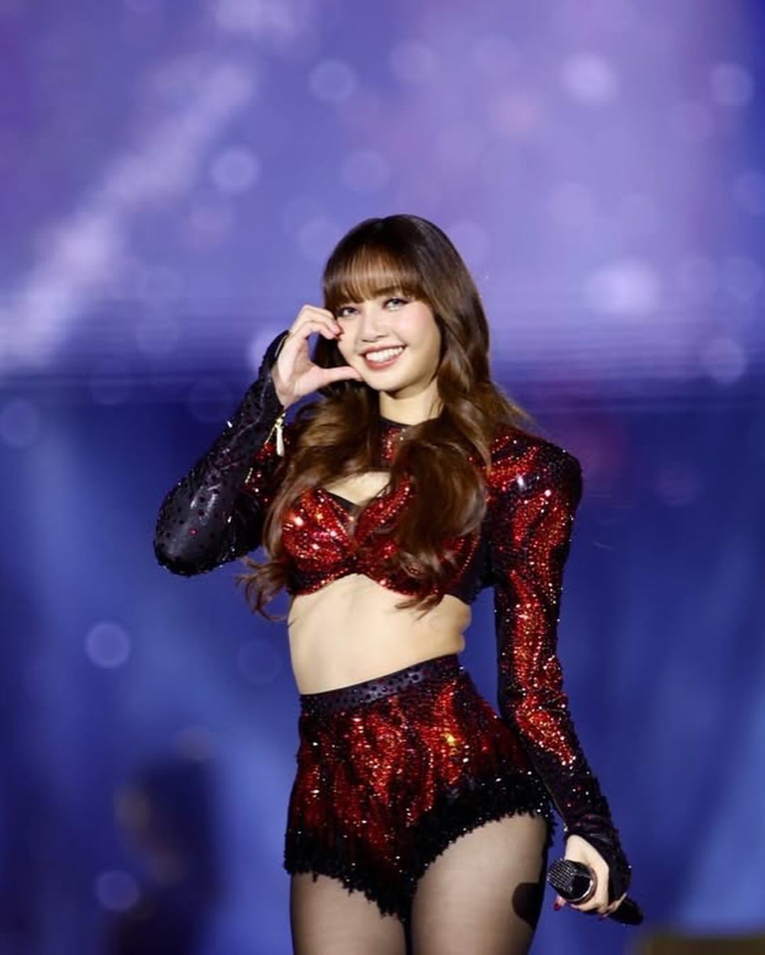 lisa曼谷跨年演出超燃！惊现lv三公子现身捧场！