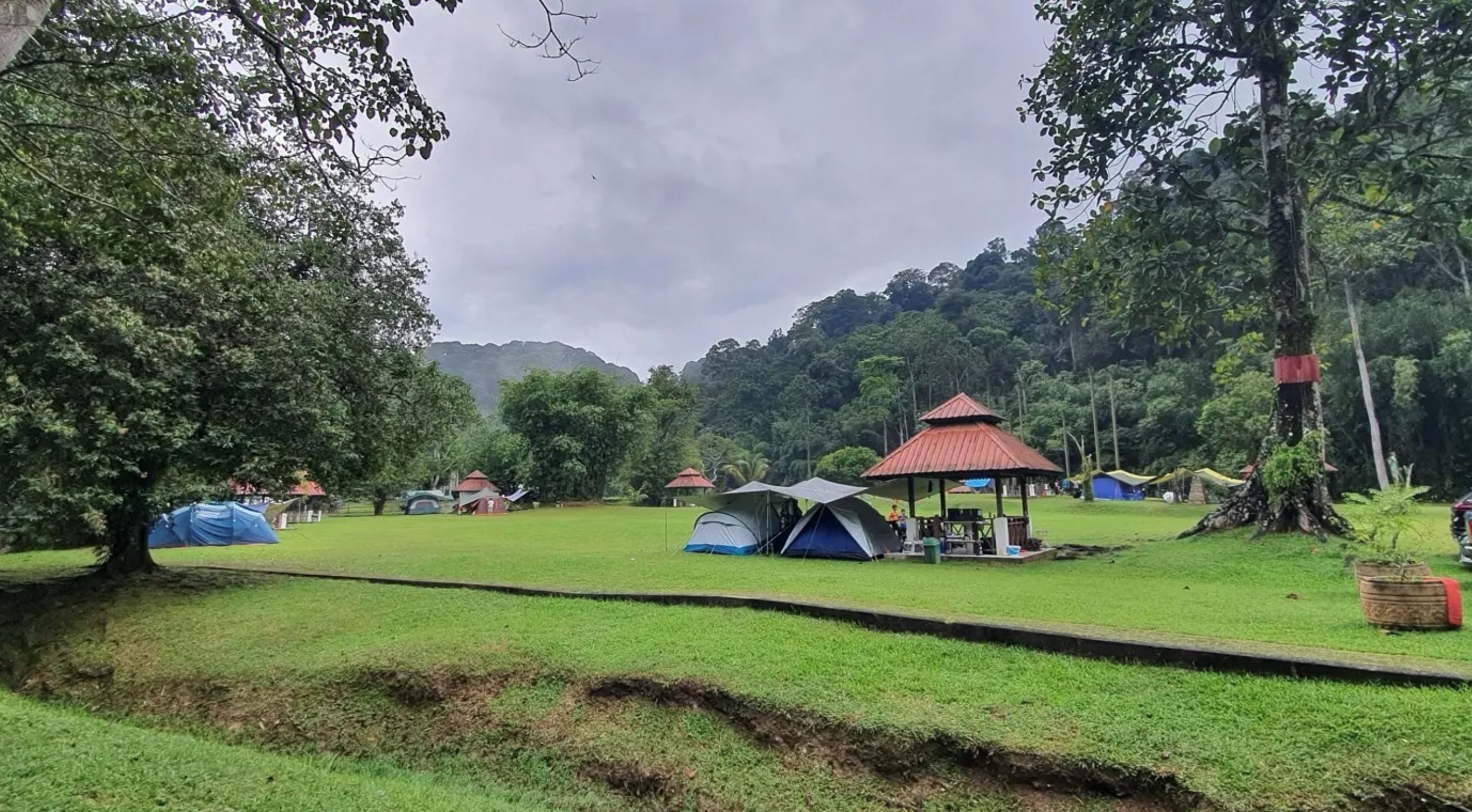 “plan your outdoor activities!” 5 selangor forest parks closed until 31 january due to monsoon season