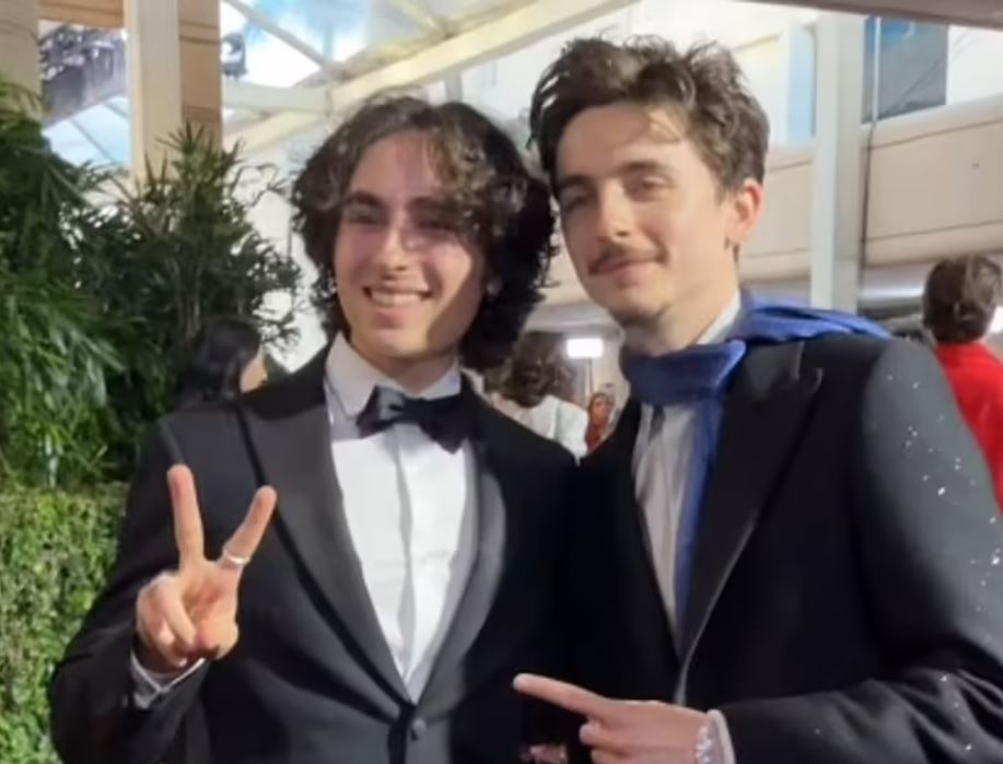 timothée chalamet and glen powell lookalike hit the golden globes red carpet