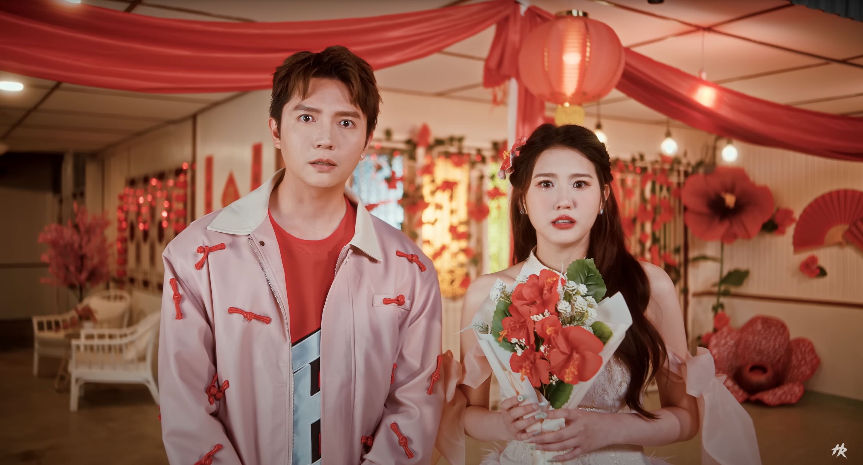 朱浩仁新年歌《大红花》上线❗与朱主爱合作🔥