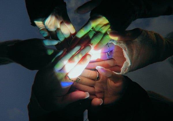 new girl group hearts2hearts to debut in february