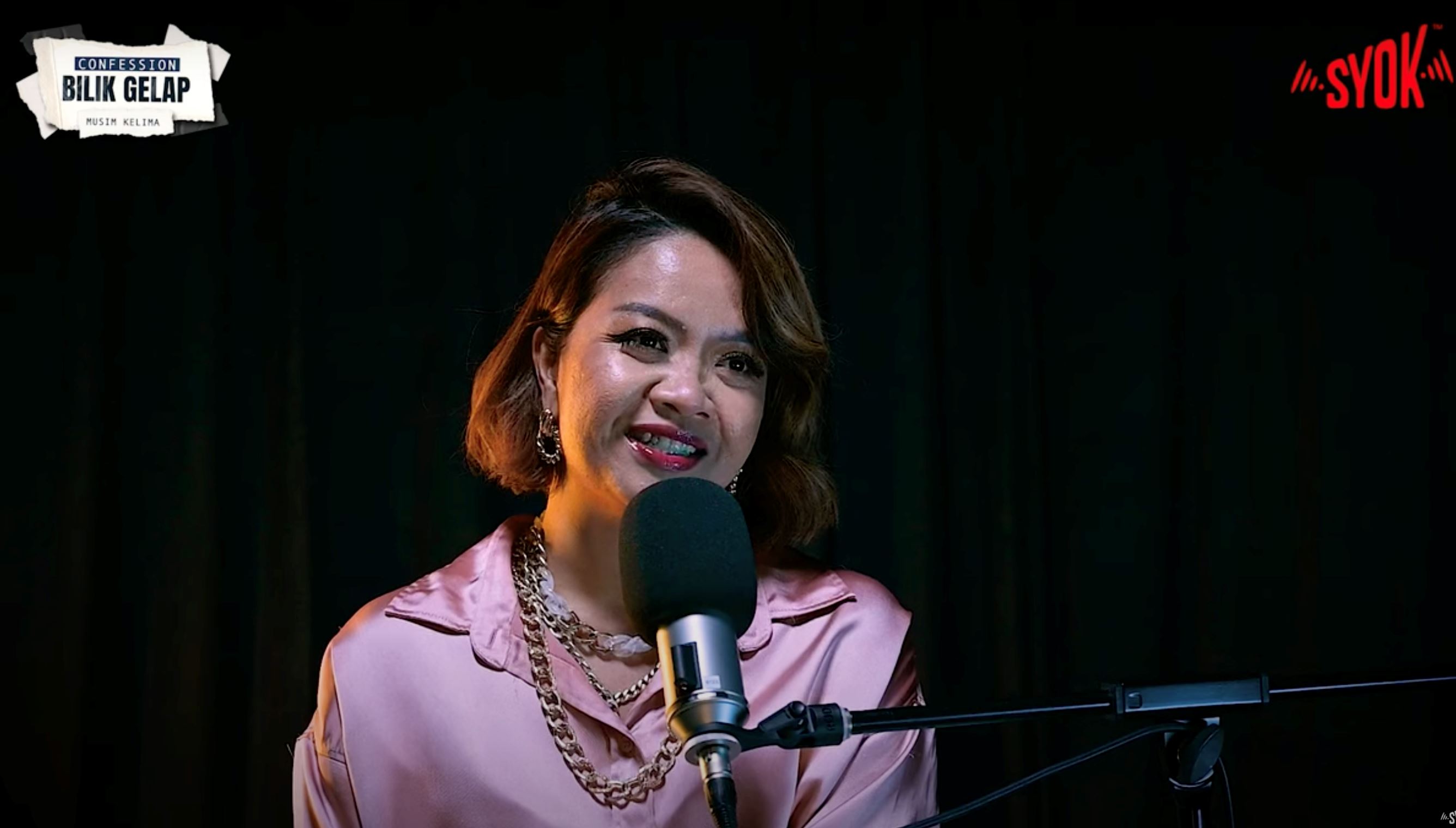 “sejak bercerai, mama minta mimi untuk jadi happy tak kisah la dengan siapa pun” - mimi fly