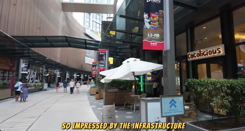 american blogger praises kuala lumpur's modernity and world-class transit system