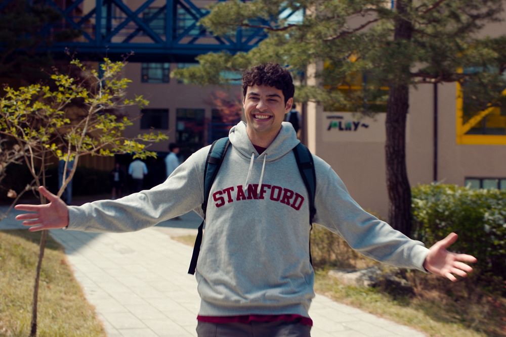 noah centineo teases a return to romance: i want to go back to the genre