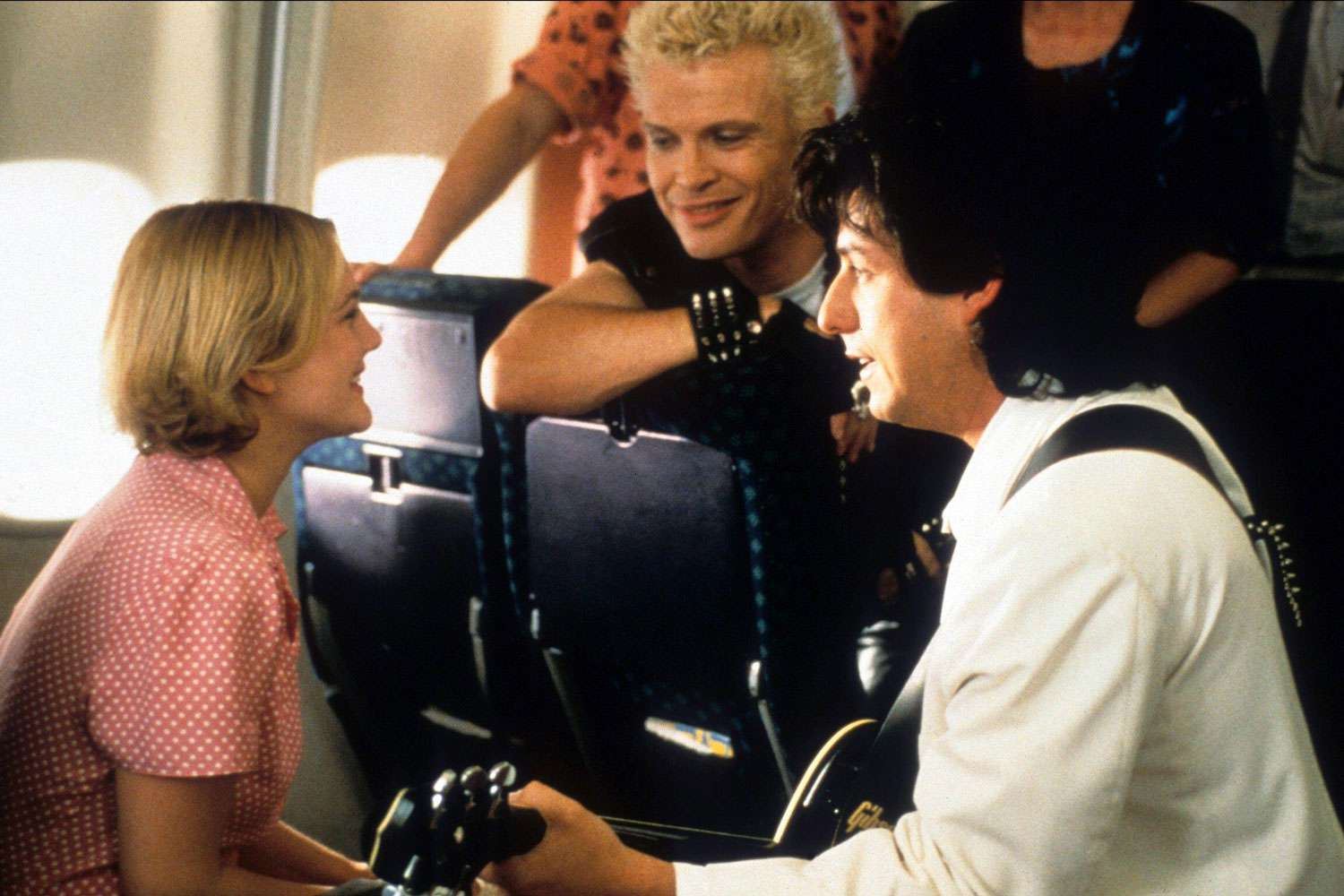 man proposes to girlfriend mid-flight by recreating iconic scene from the wedding singer