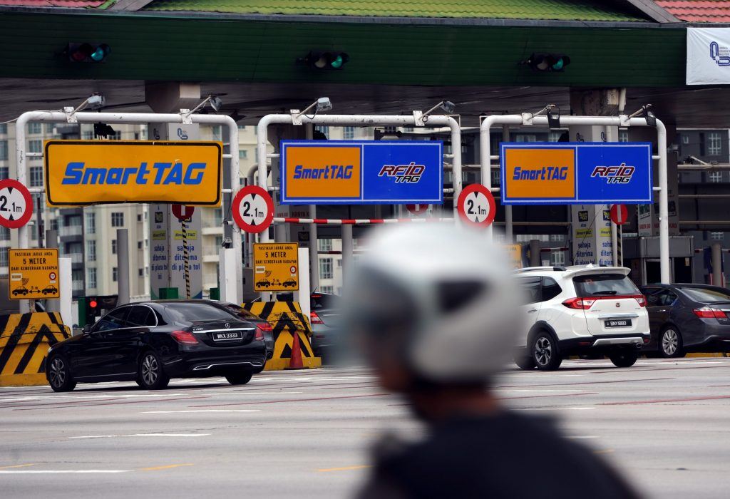 malaysian government announces 50% toll discount for chinese new year 2025
