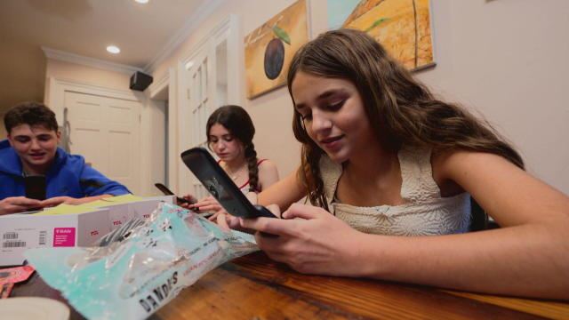 teens swap smartphones for flip phones and see positive changes