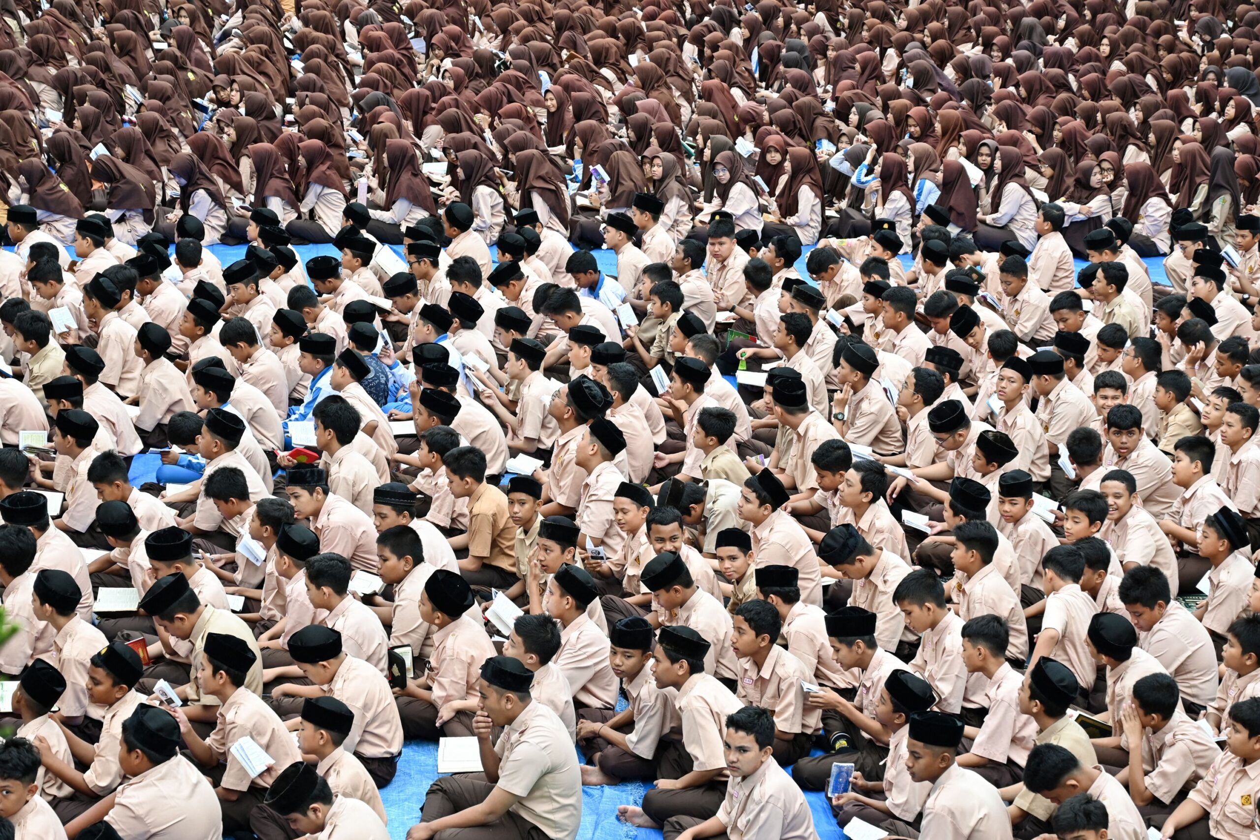 pelajar keluar waktu malam akan dihantar ke sekolah pondok