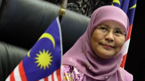 enam dekad: enam tahun mengenang persaraan tun tengku maimun