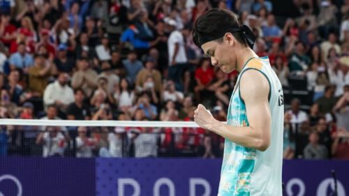 hantaran 'aneh' lee zi jia cetus tanda tanya dan kebimbangan peminat