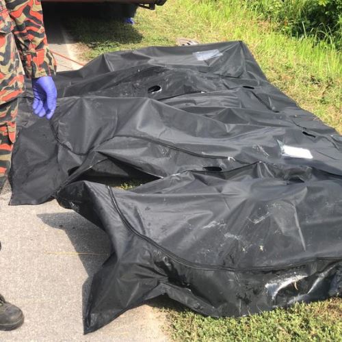 mayat enam beranak ditemui dalam kereta tenggelam di sungai korok