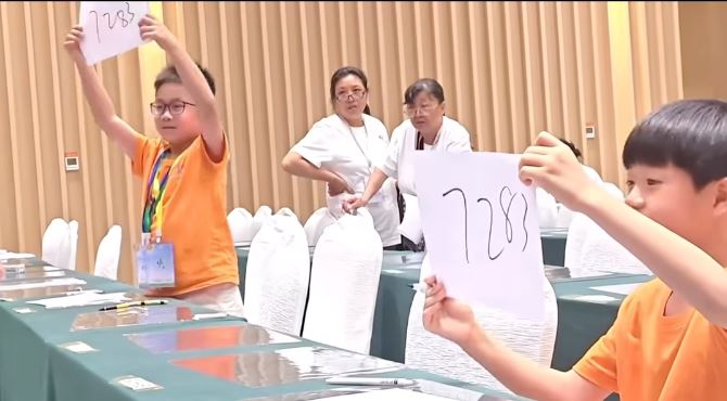 “cepatnya merek kira pakai jari…” - kehebatan matematik abakus mental buat netizen terkedu