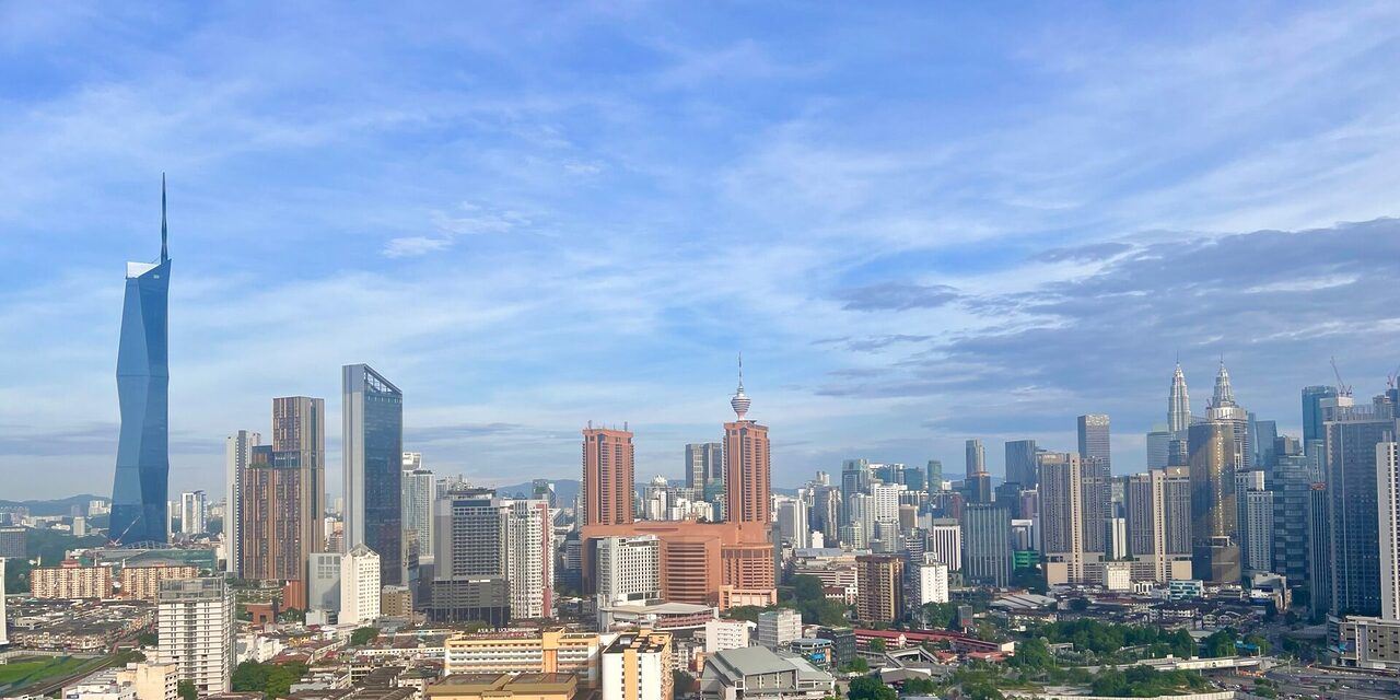 terpegun dengan kuala lumpur, pelancong india akui rasa malu bandingkan dengan negaranya