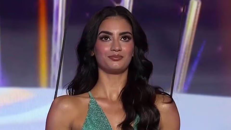 detik cemas di pentas miss universe latina, laura pérez jatuh dari platform setinggi 10 kaki ketika cuba capai mahkota