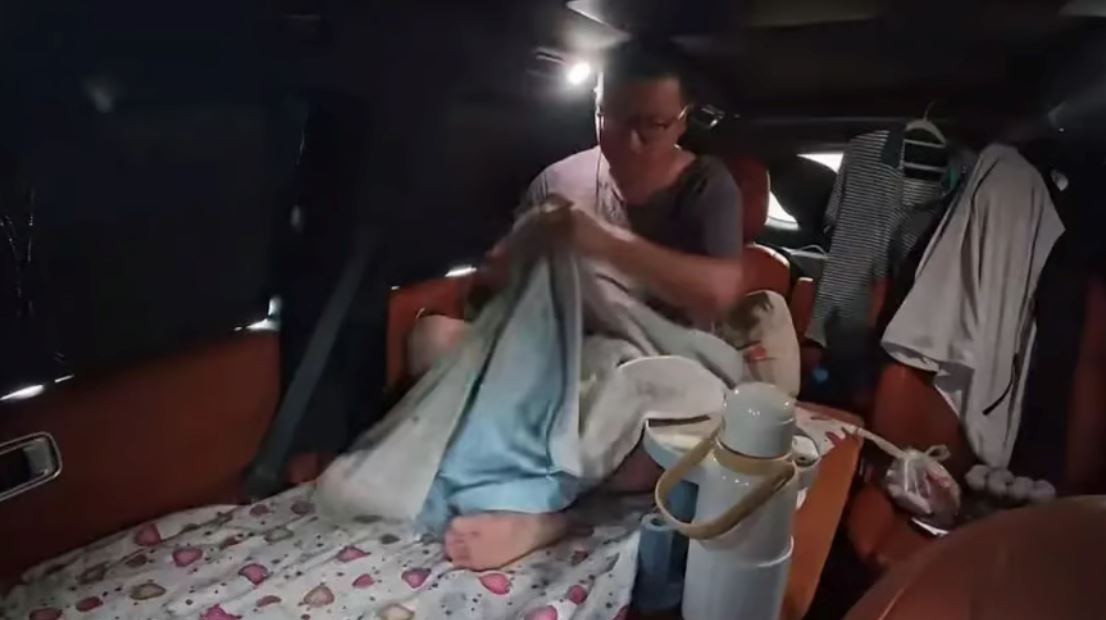 man in china lives in car for 3 years to save on rent, cuts rm1,480 monthly