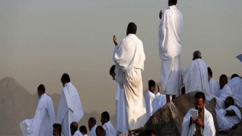 langkah ke tanah suci bukan sekadar perjalanan, tetapi sebuah penyerahan