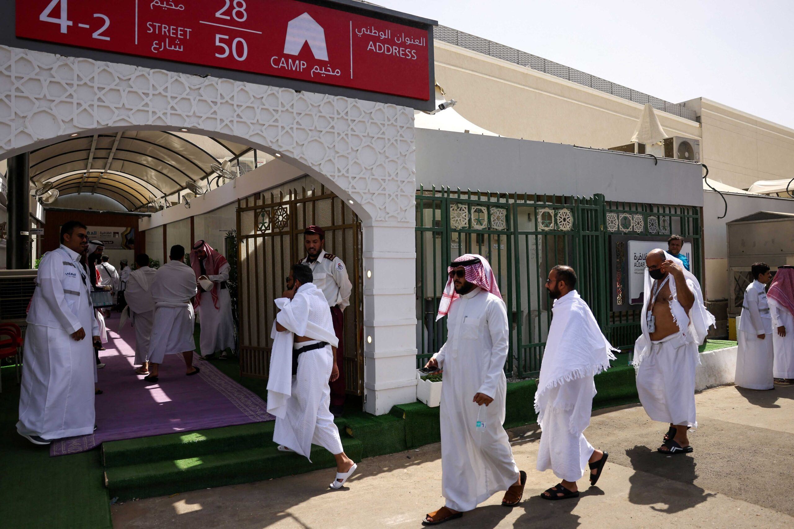 lebih 1.4 juta jemaah haji laksanakan wukuf di padang arafah hari ini