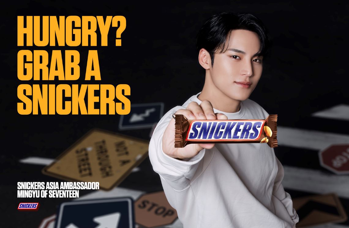 that’s right! mingyu is coming to malaysia for snickers® epic pop-up at sunway pyramid – fun, games & exclusive merch await!