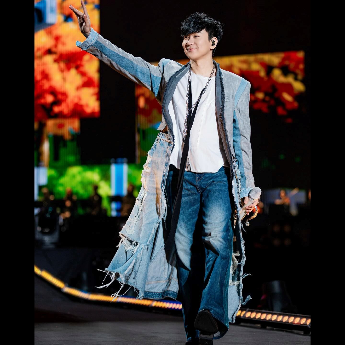 林俊杰 5 月 10 日带着全新的 “jj20” final lap 世界巡回演唱会 回到吉隆坡 