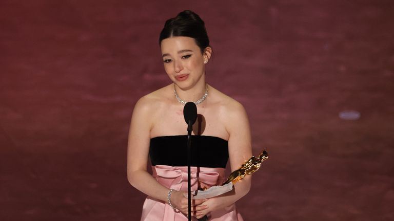 oscars 2025: kieran culkin, zoë saldaña & more take home top honors