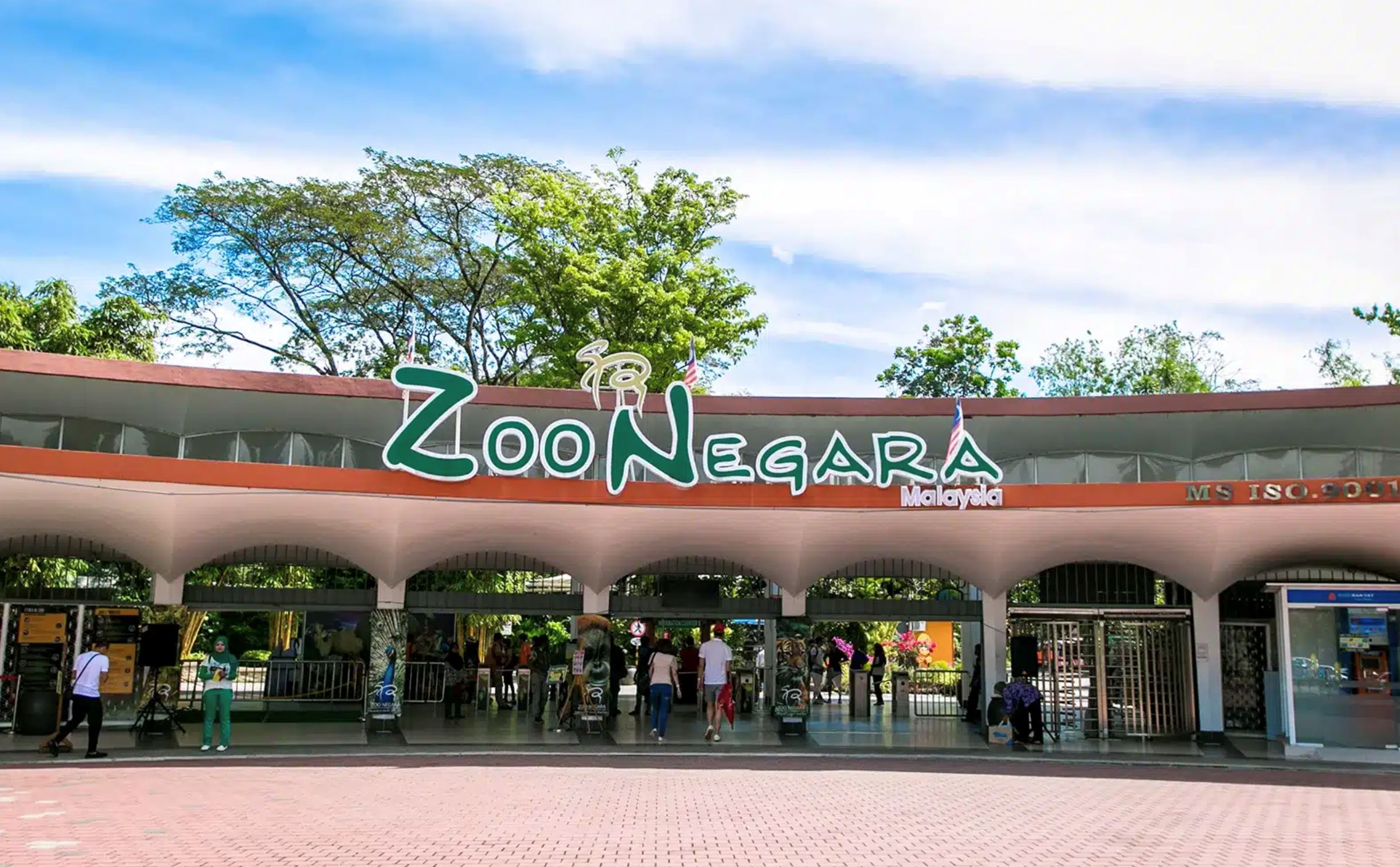 zoo negara offers buy 1, free 1 tickets for adults & senior citizens this ramadan!