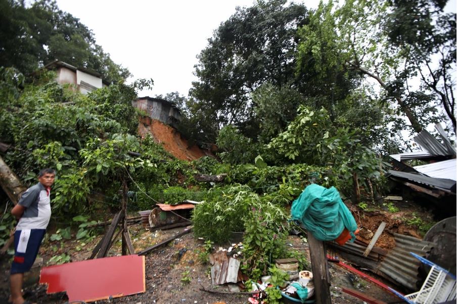 sahur terakhir seorang ibu sebelum maut tertimbus tanah runtuh