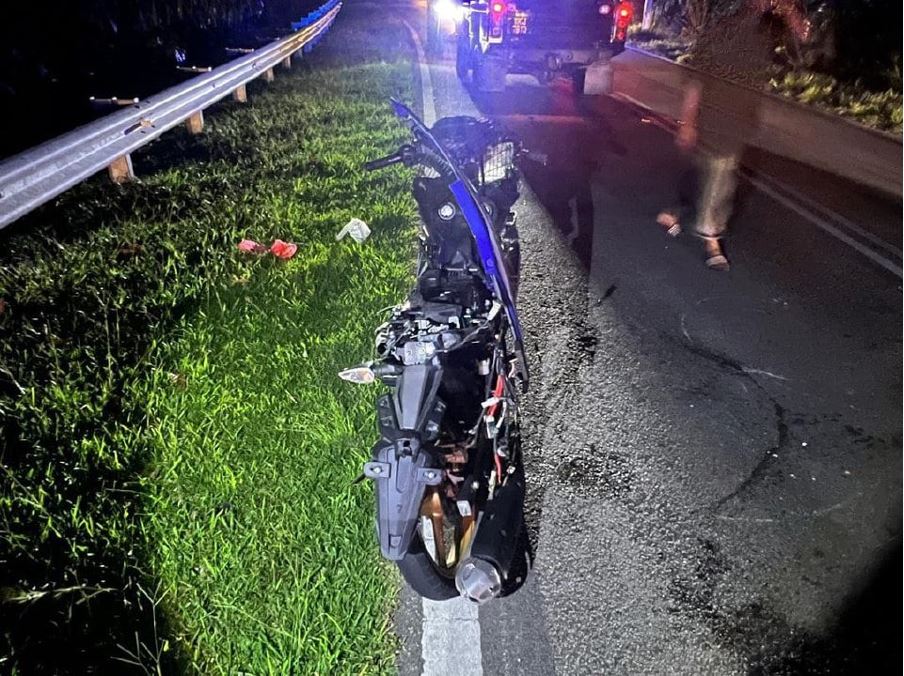 anggota polis maut apabila motosikal ditunggangi bertembung sebuah lori ketika balik kerja