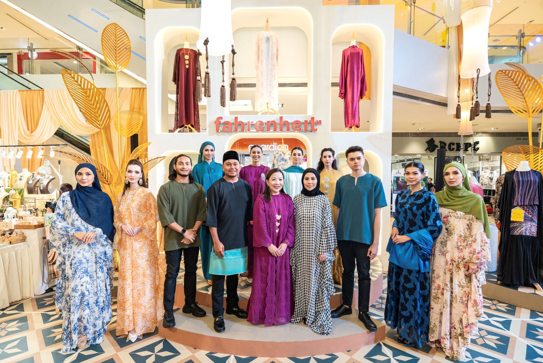 bergaya raya at fahrenheit88: your ultimate festive fashion destination!