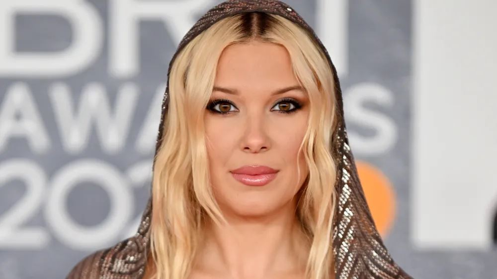 millie bobby brown claps back at critics over her changing accent