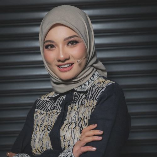 hawa rizwana akui masih solo, terbuka kenal dengan siapa saja