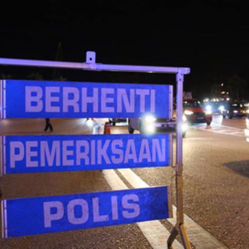 padah lawan arus untuk elak roadblock, remaja parah kemalangan