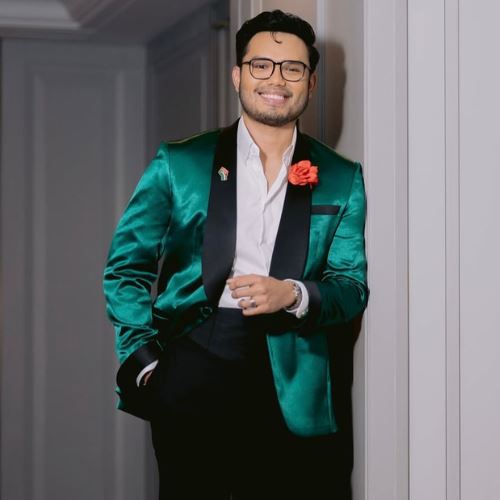 khairul aming belanja staf lengkapkan persiapan raya