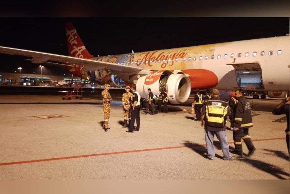 pesawat bawa lebih 100 penumpang lakukan pendaratan cemas akibat kebakaran enjin di klia2