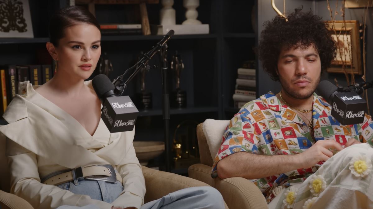 selena gomez opens up about online hate & why she logs off