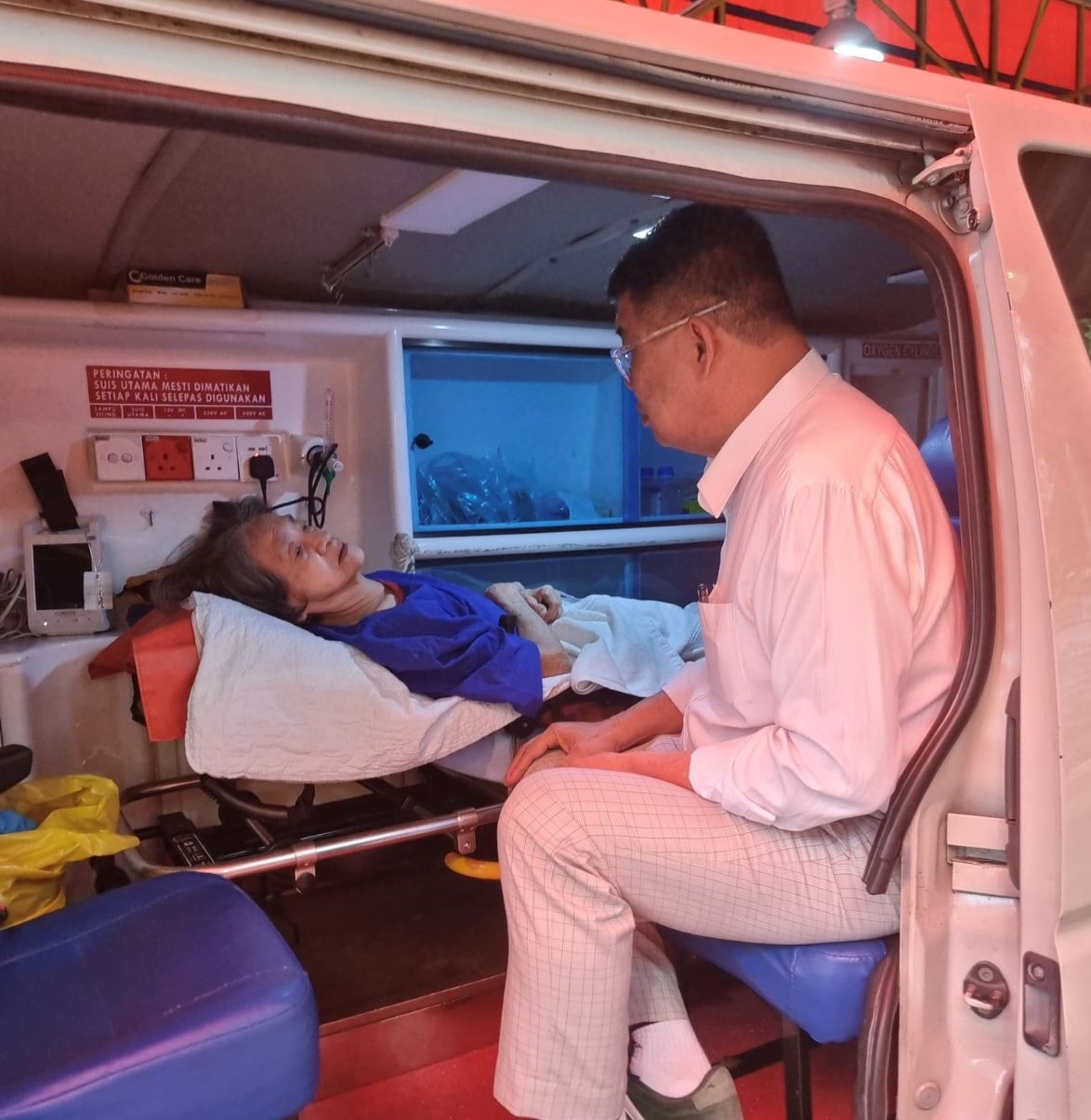 “she’s just swee yong” uncle kentang steps in after elderly woman is allegedly abandoned at hospital