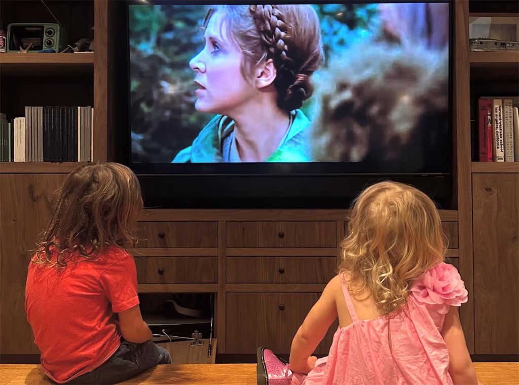 how billie lourd keeps carrie fisher’s legacy alive for her kids in a touching star wars day tribute
