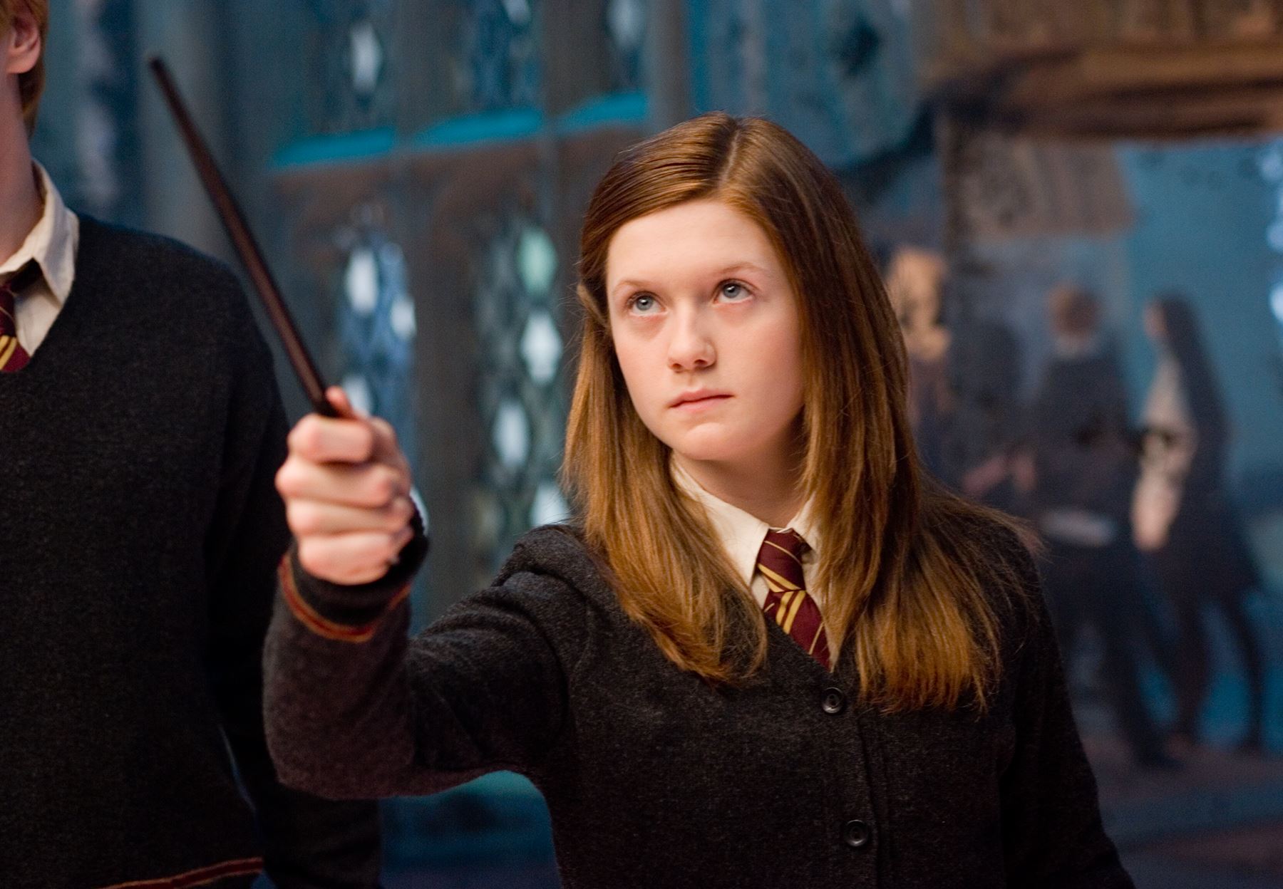 bonnie wright says the harry potter cast group chat is “very heavily populated”
