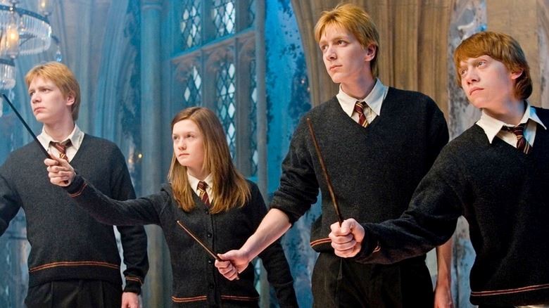 bonnie wright says the harry potter cast group chat is “very heavily populated”