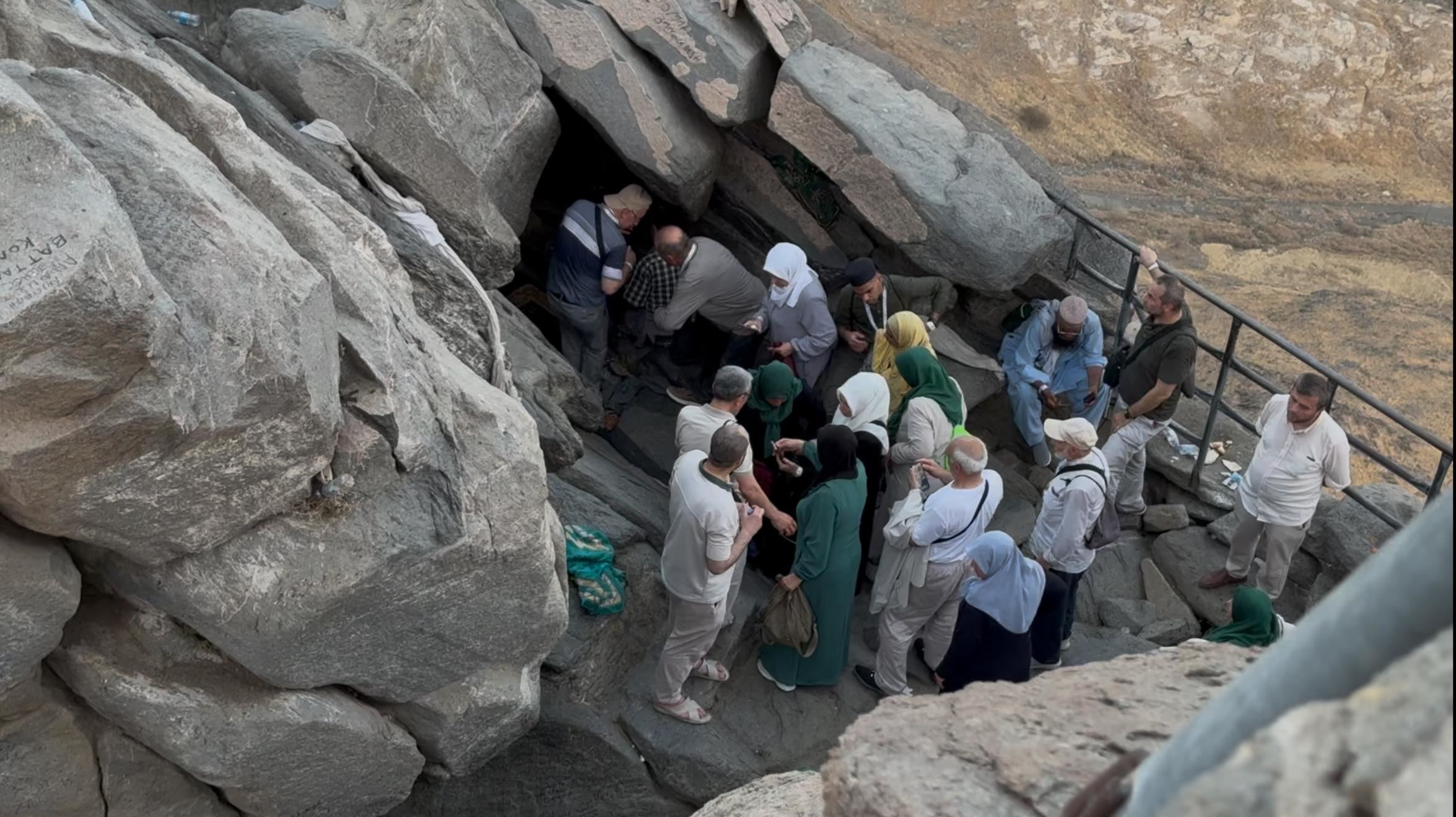 ziarah gua hira: merenung hikmah wahyu, bukan tempat menunaikan ibadah wajib