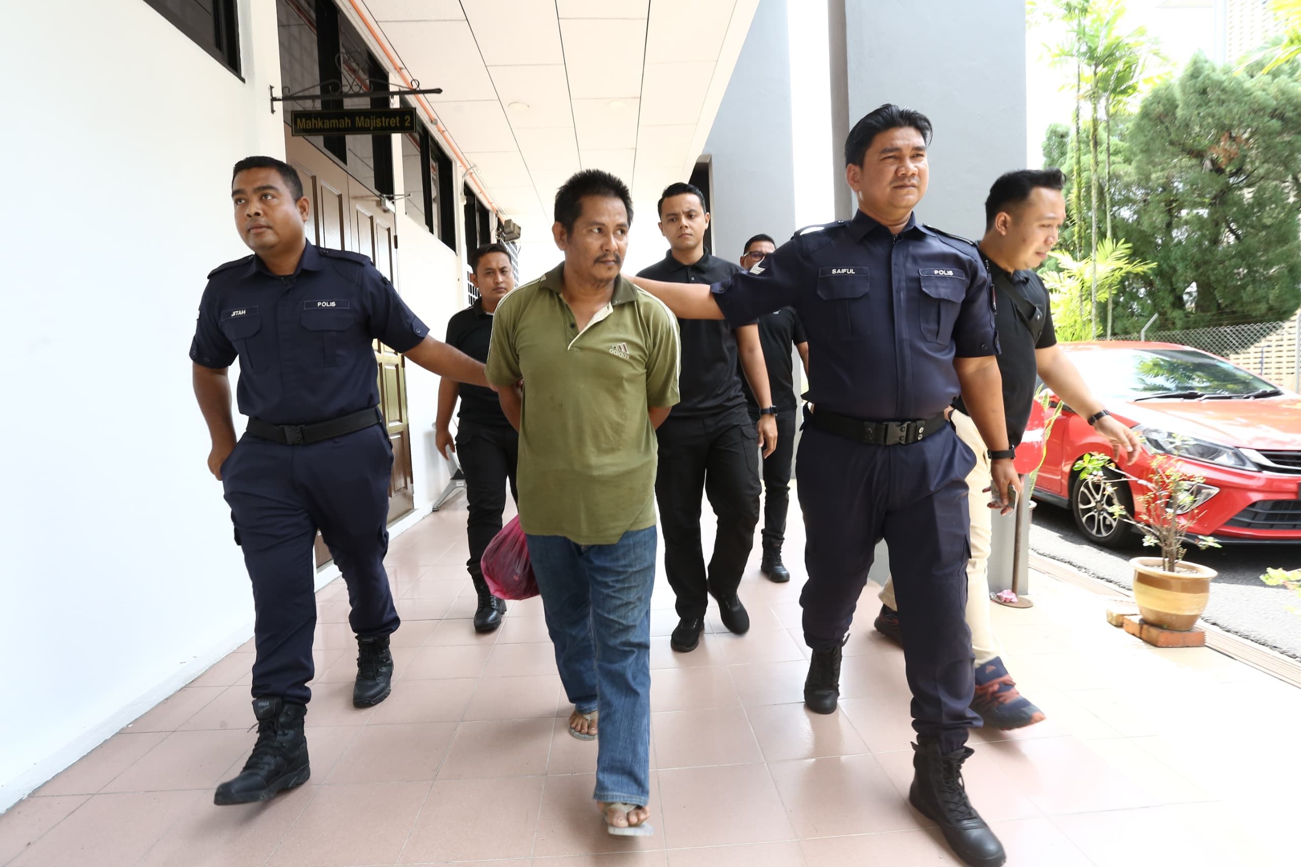 bebas sementara dari kes nahas fru, pemandu lori ditahan semula bagi siasatan kes kecurian lembu