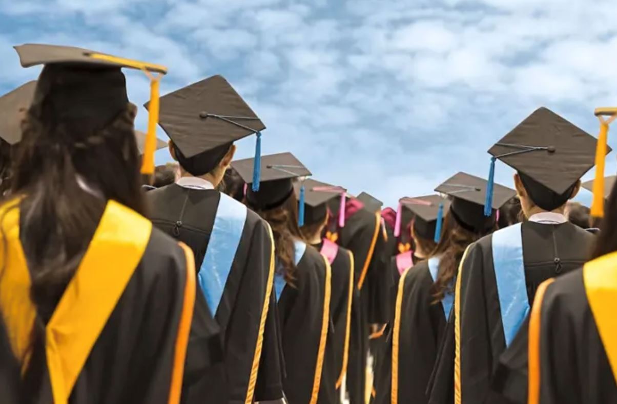 is a degree still worth it? over 65% of malaysian graduates earn below rm3,000