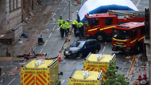 insiden rempuhan ketika perarakan kejuaraan liverpool fc