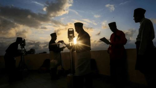 arab saudi cerap anak bulan zulhijjah hari ini, tentu tarikh wukuf dan aidiladha