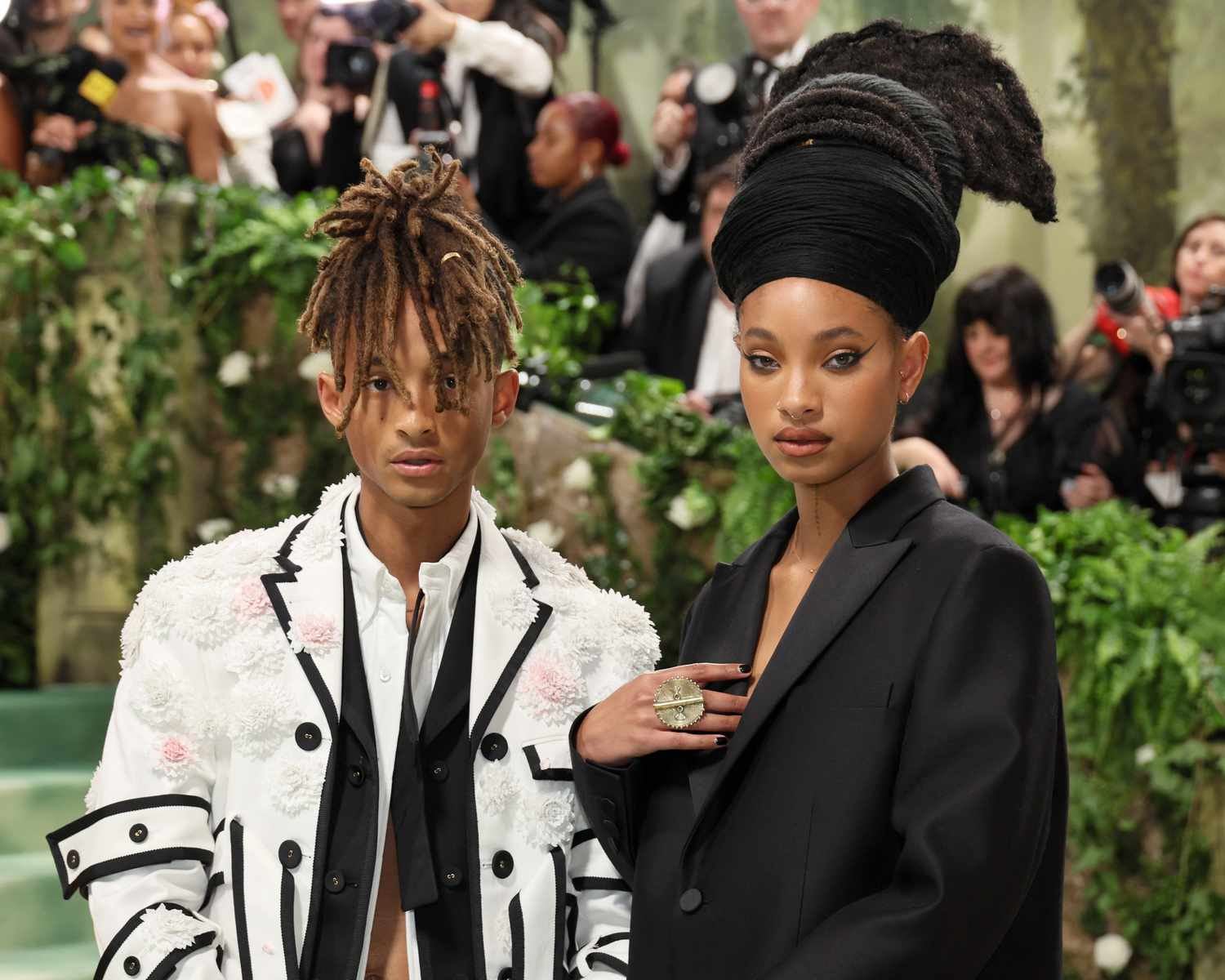 study finds parents tend to favor their youngest child