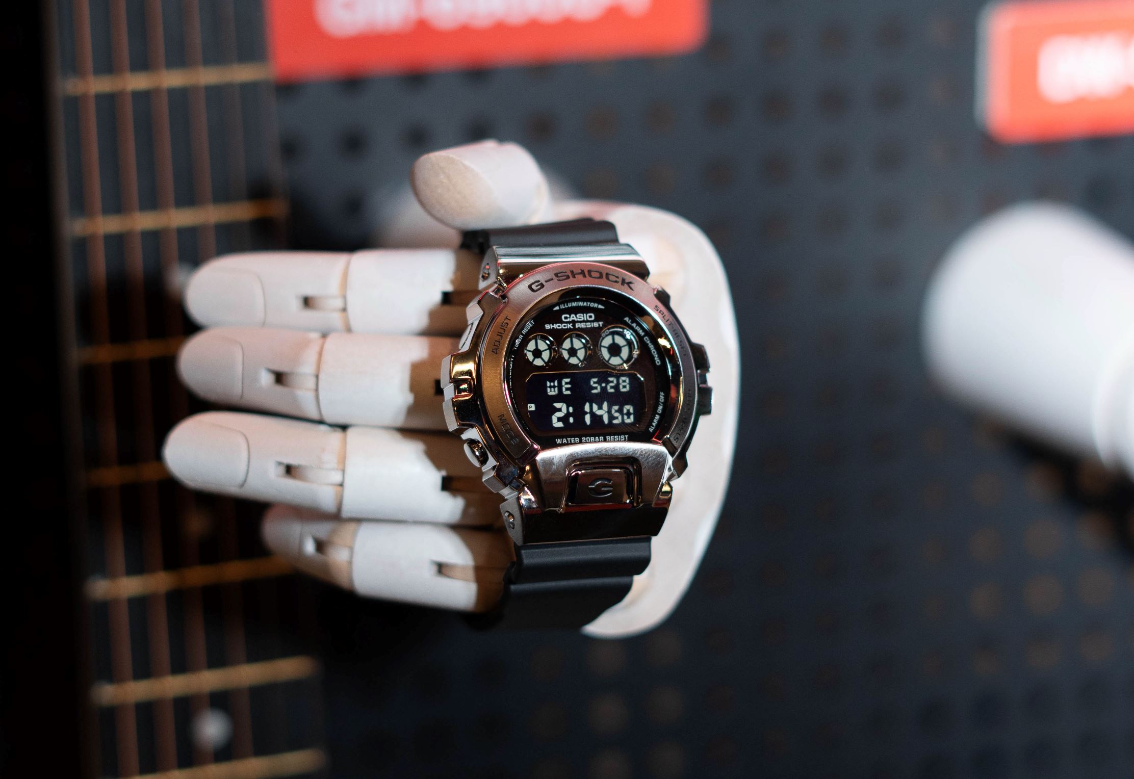 zizan razak dilantik sebagai duta rasmi pertama g-shock malaysia